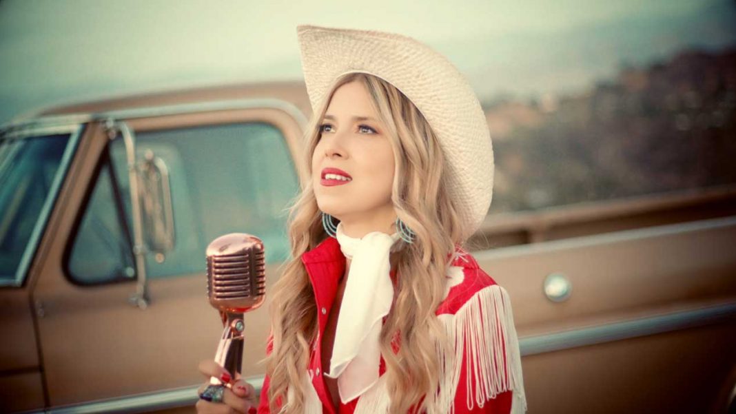 Country Artist Simone Reyes Releases 